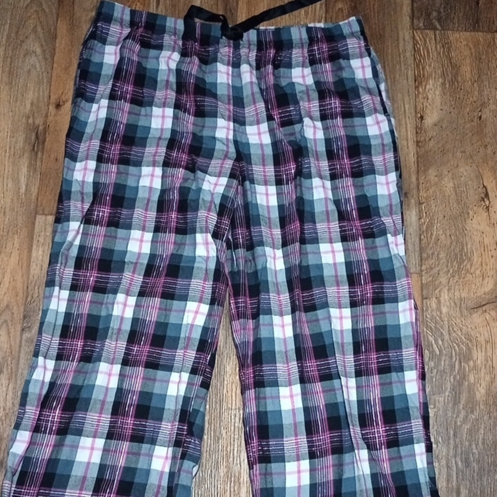 Victoria's Secret Black and White Mens Stylish Pajamas Flannel Comfy Loungewear